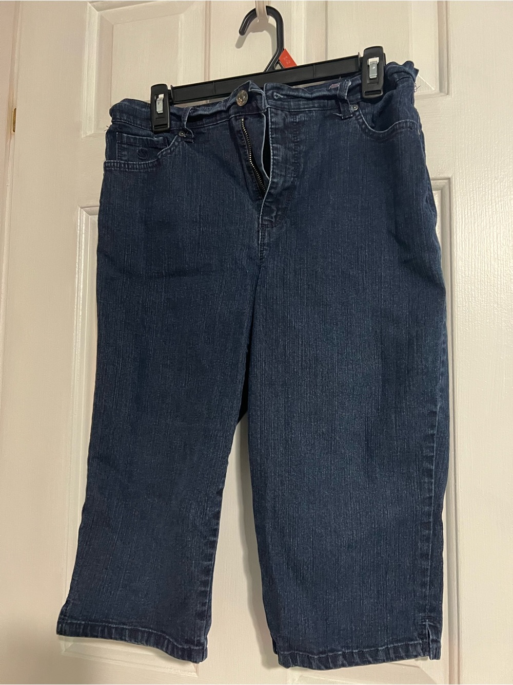 Gloria Vanderbilt Dark Blue Cropped Straight Jeans